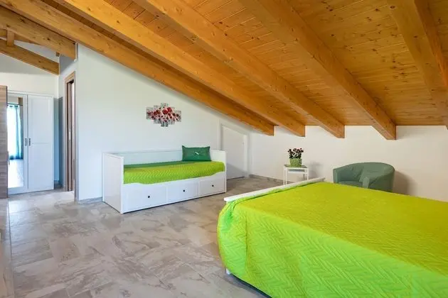 Comfort Dört Kişilik Oda (2)