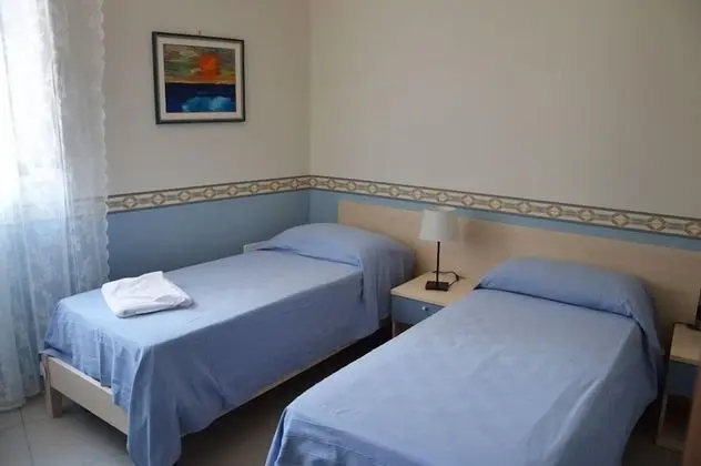 Tek Büyük veya İki Ayrı Yataklı Oda, Özel Banyo (Glicine)