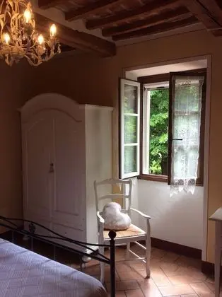 Classic Tek Büyük Yataklı Oda