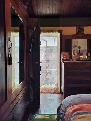 Tek Büyük Yataklı Oda, Ortak Banyo