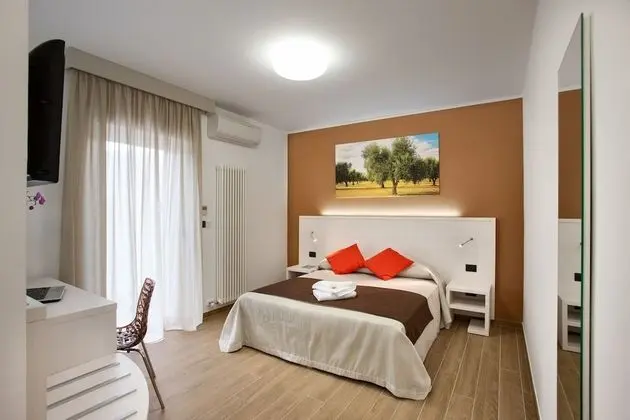 Tek Büyük Yataklı Oda, Balkon