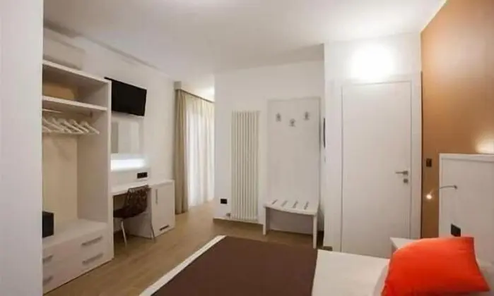 Tek Büyük Yataklı Oda, Balkon