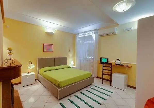 Üç Kişilik Oda (Tulipano)