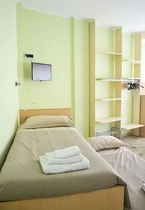 Standard Dört Kişilik Oda, Ortak Banyo