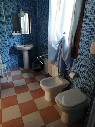 Tek Büyük Yataklı Oda (Blu)