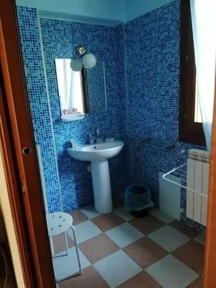 Tek Büyük Yataklı Oda (Blu)