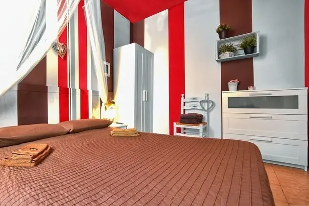 Tek Büyük veya İki Ayrı Yataklı Oda