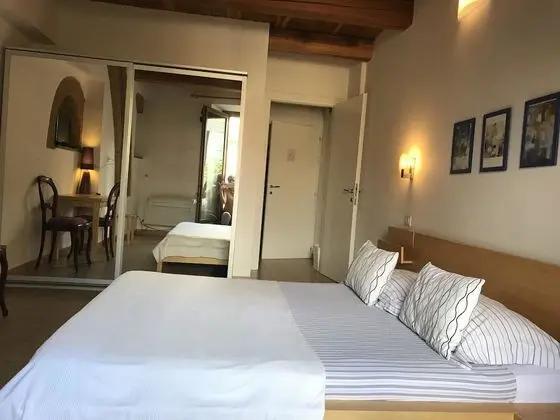 Tek Büyük Yataklı Oda