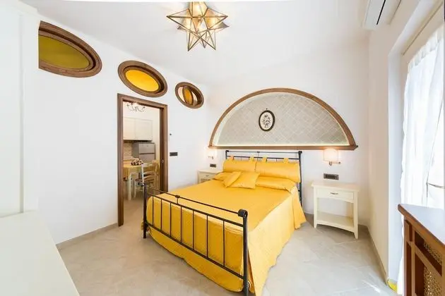 Stüdyo, Bahçe Manzaralı