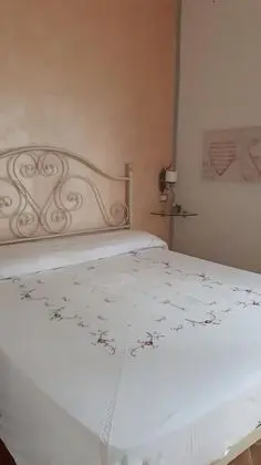 Büyük Yataklı Tek Kişilik Oda
