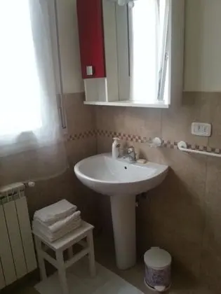 Tek Büyük Yataklı Oda, Ortak Banyo, Bahçe Manzaralı