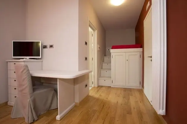 Comfort Tek Büyük Yataklı Oda (Azalea)