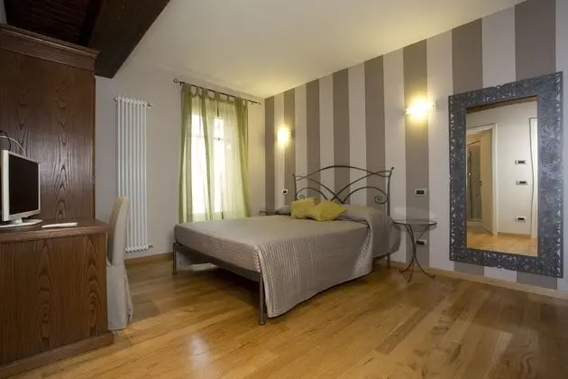Comfort Tek Büyük Yataklı Oda (Orchidea)