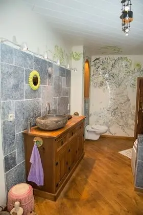 Traditional Tek Büyük Yataklı Oda, Özel Banyo, Bahçeli