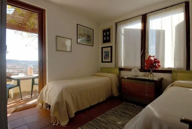 Tek Büyük veya İki Ayrı Yataklı Oda (Private Bathroom External - Camera 2)