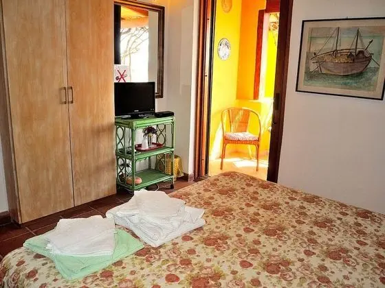 Tek Büyük veya İki Ayrı Yataklı Oda (Private Bathroom External - Camera 2)