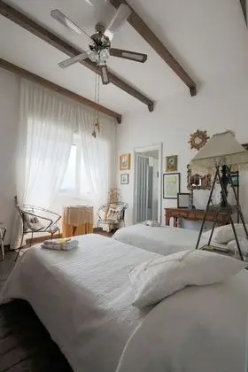 Classic Tek Büyük veya İki Ayrı Yataklı Oda