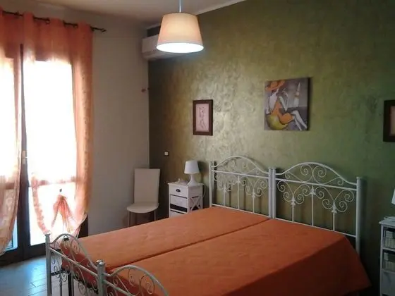 Tek Büyük veya İki Ayrı Yataklı Oda, Balkon