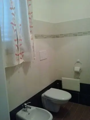 Üç Kişilik Oda, Balkon