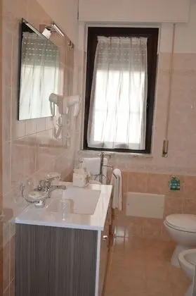 Comfort Üç Kişilik Oda, Banyolu/Duşlu