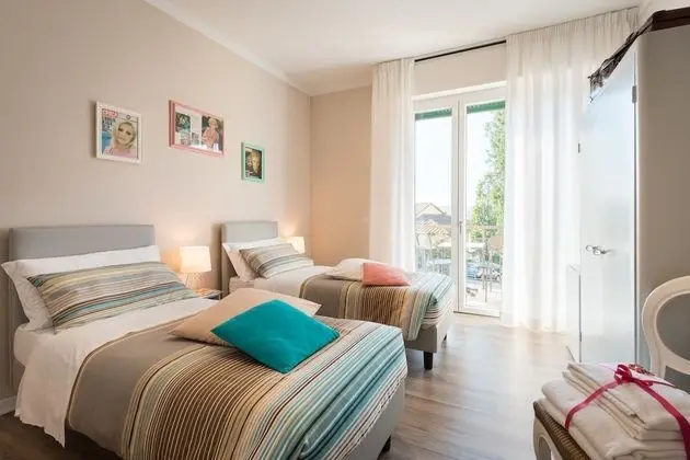 Standard Tek Büyük veya İki Ayrı Yataklı Oda, Balkon