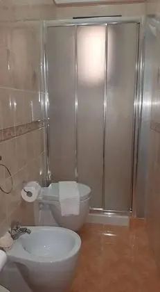 Dört Kişilik Oda, Özel Banyo