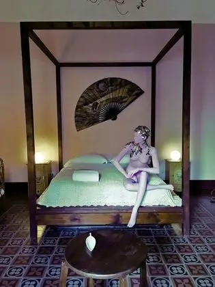 Tek Büyük Yataklı Oda (Private External Bathroom)