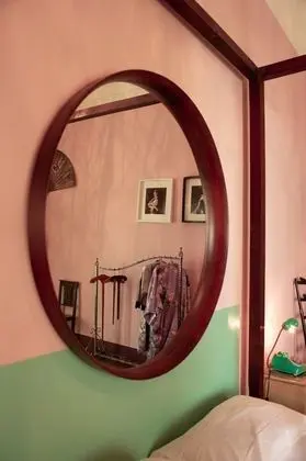 Tek Büyük Yataklı Oda (Private External Bathroom)