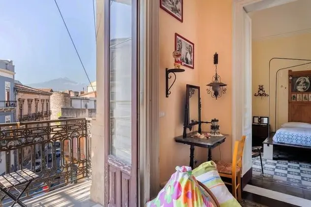 Tek Büyük Yataklı Oda (Private External Bathroom)