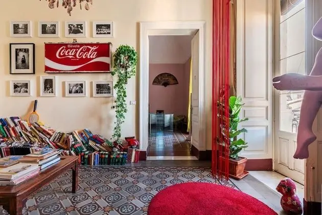 Tek Büyük Yataklı Oda (Private External Bathroom)