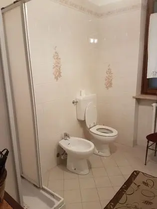 Tek Büyük veya İki Ayrı Yataklı Oda, Banyolu/Duşlu