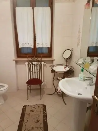 Tek Büyük veya İki Ayrı Yataklı Oda, Banyolu/Duşlu