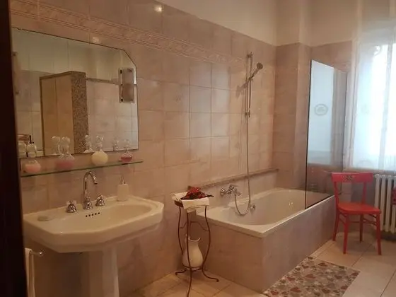 Tek Büyük veya İki Ayrı Yataklı Oda, Özel Banyo