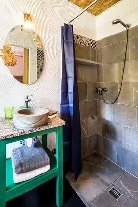 Tek Büyük Yataklı Oda