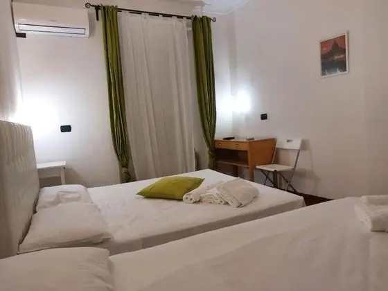 Basic Üç Kişilik Oda