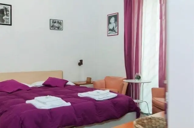 Tek Büyük Yataklı Oda