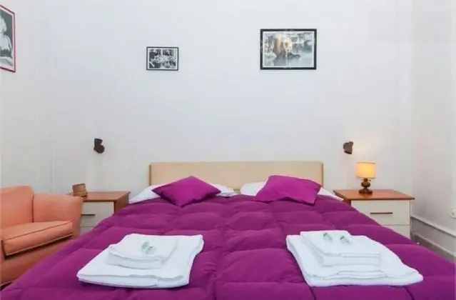 Tek Büyük Yataklı Oda