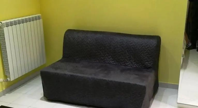 Dört Kişilik Oda, Avlu Manzaralı