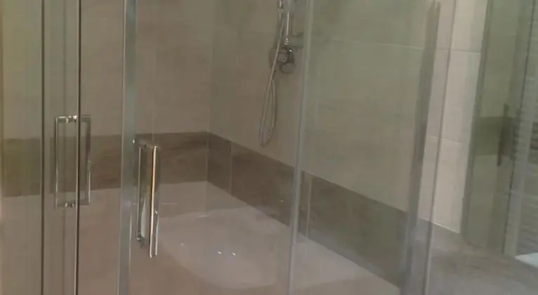 Dört Kişilik Oda, Avlu Manzaralı