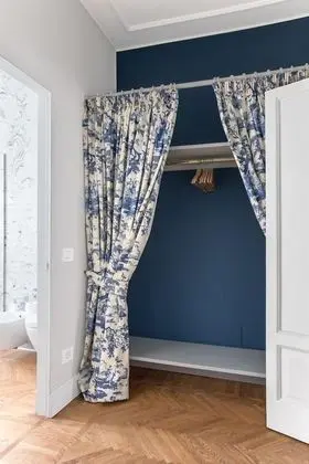 Deluxe Tek Büyük Yataklı Oda, Banyolu/Duşlu