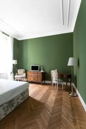 Deluxe Tek Büyük Yataklı Oda, Banyolu/Duşlu, Bahçe Manzaralı (Balcone)