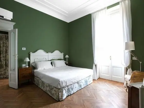 Deluxe Tek Büyük Yataklı Oda, Banyolu/Duşlu, Bahçe Manzaralı (Balcone)