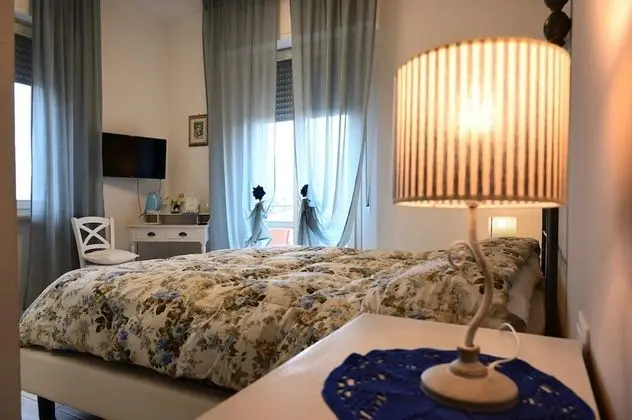 Romantic Tek Büyük veya İki Ayrı Yataklı Oda (Violante)