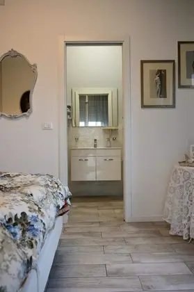 Romantic Tek Büyük veya İki Ayrı Yataklı Oda (Violante)