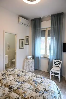 Romantic Tek Büyük veya İki Ayrı Yataklı Oda (Violante)