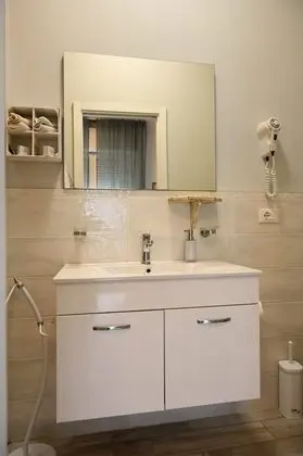 Romantic Tek Büyük veya İki Ayrı Yataklı Oda (Violante)