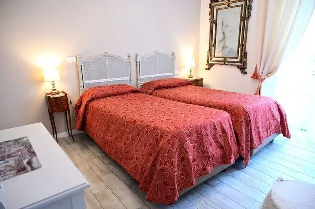 Traditional Tek Büyük veya İki Ayrı Yataklı Oda