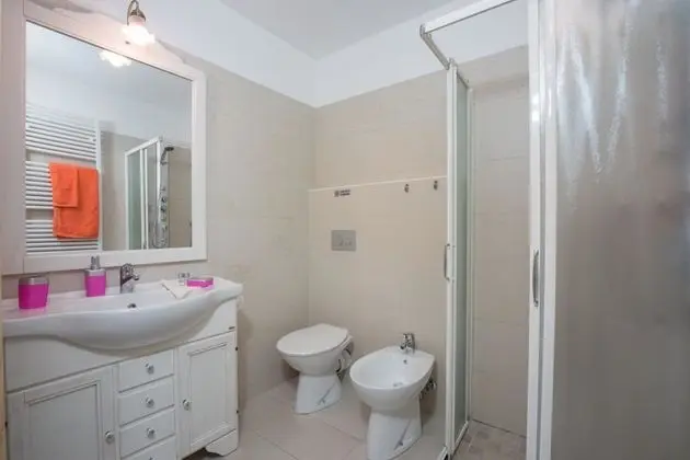 Tek Büyük Yataklı Oda, Balkon, Dağ Manzaralı