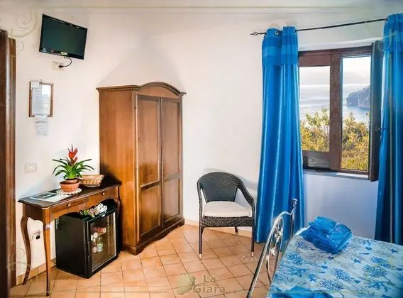 Tek Büyük Yataklı Oda, Deniz Manzaralı
