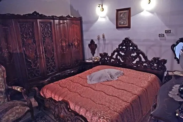 Tek Büyük Yataklı Oda (Patrizia)